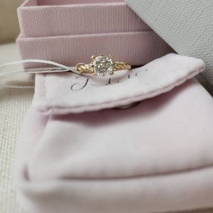 Judith Ripka 14K Solid Gold 5/8 CTTW Cushion-Cut Seamless Natural Diamond Ring